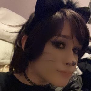 Meet your Posher, Raia